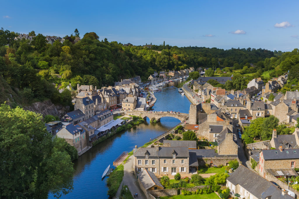 Village Dinan in Brittany - France extenbois-extension-ossature-bois