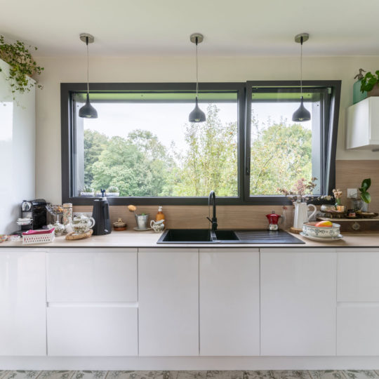 cuisine-aménagée-extension-maison-extenbois